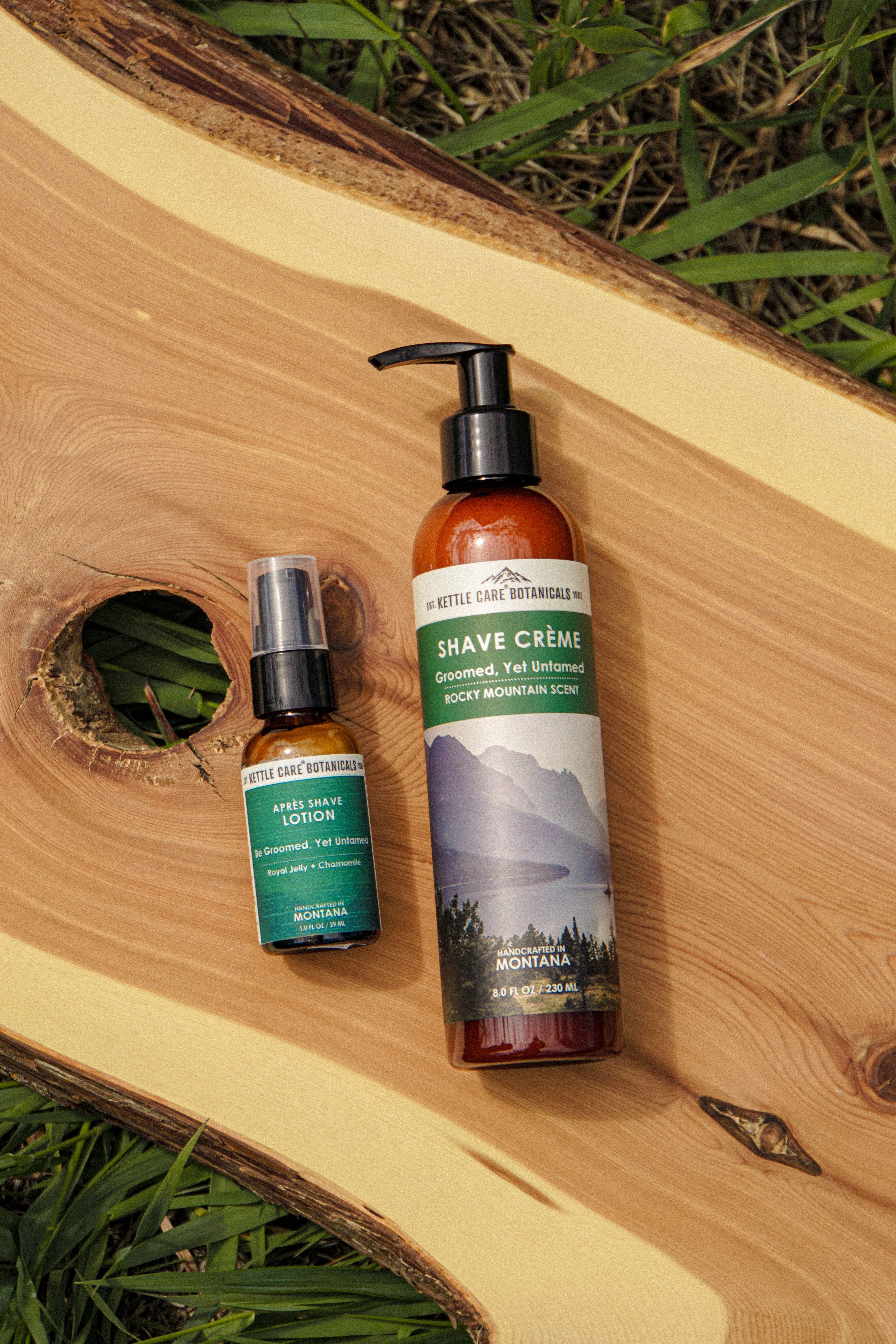Men's shaving bundle with shave cream, and apres shave lotion for smooth daily grooming